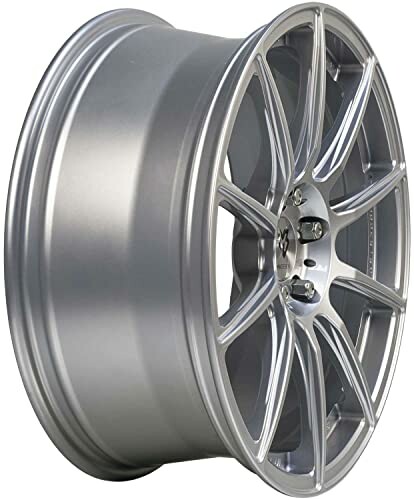 Silberne Leichtmetallfelge mit mehrspeichigem Design.